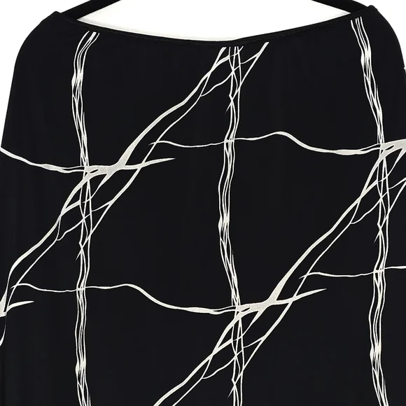 Black and White Women's Skirt - Picture 3 of 3